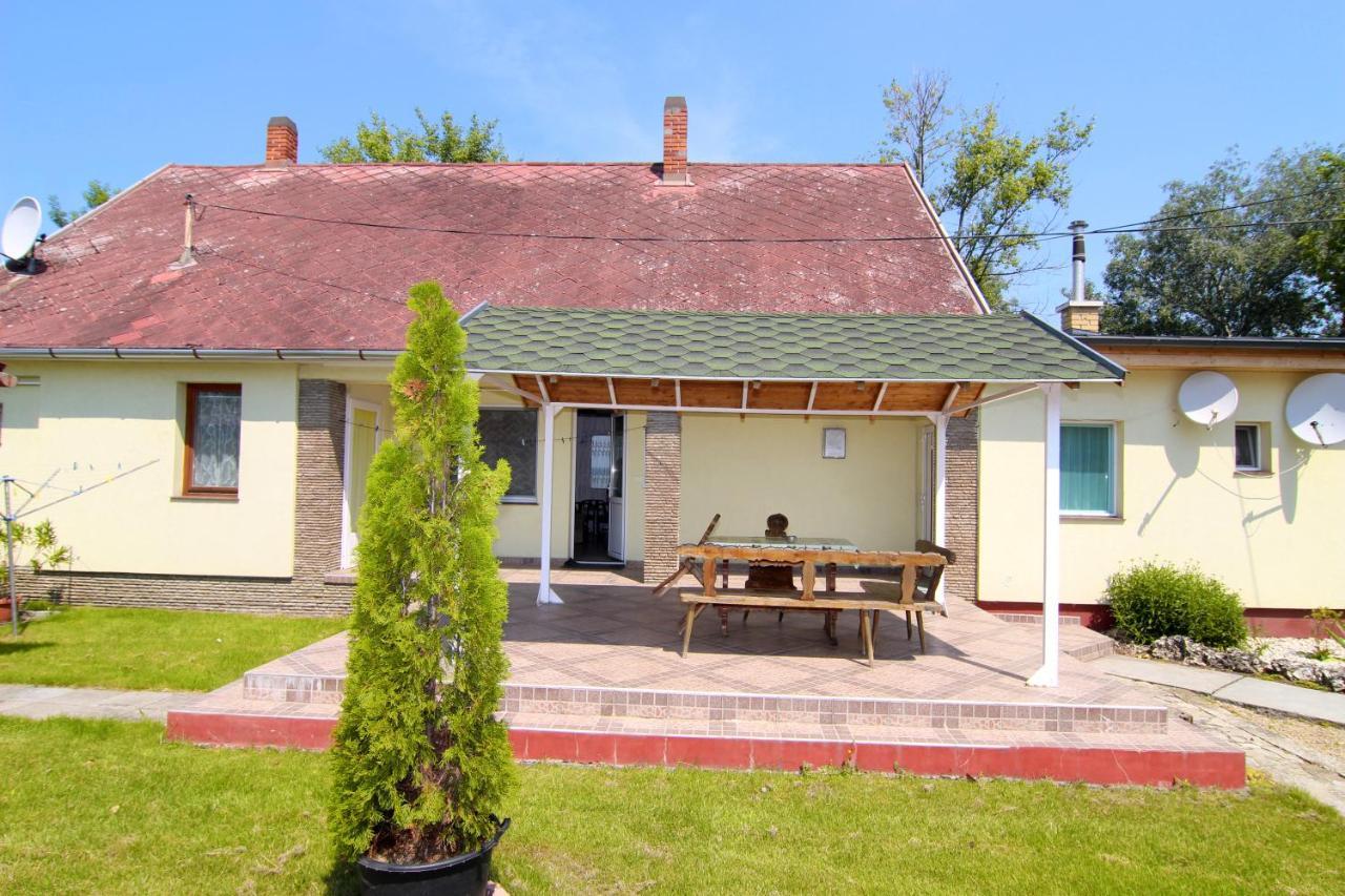Margareta Apartmanhaz Apartment Balatonboglar Exterior photo