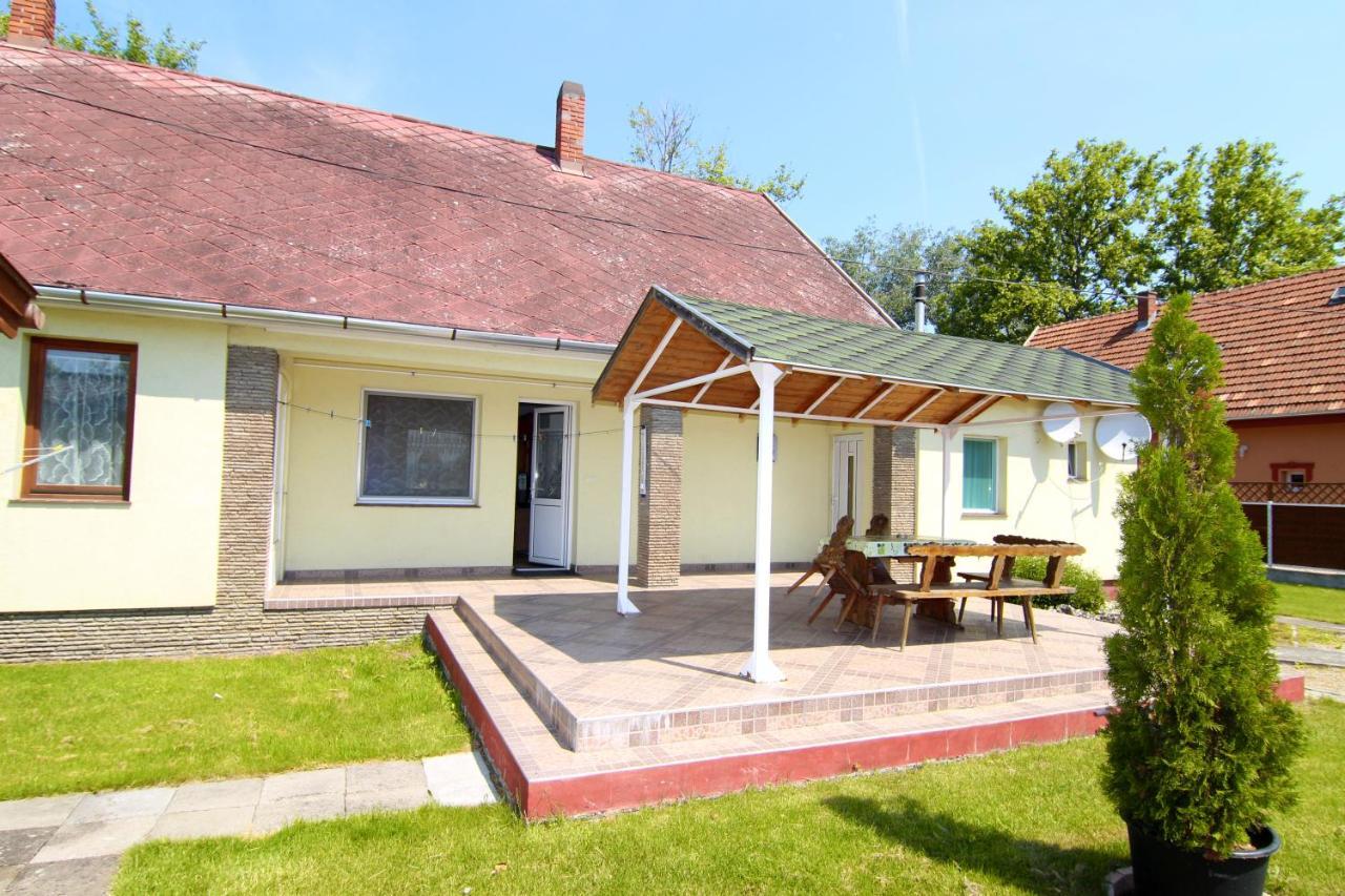 Margareta Apartmanhaz Apartment Balatonboglar Exterior photo